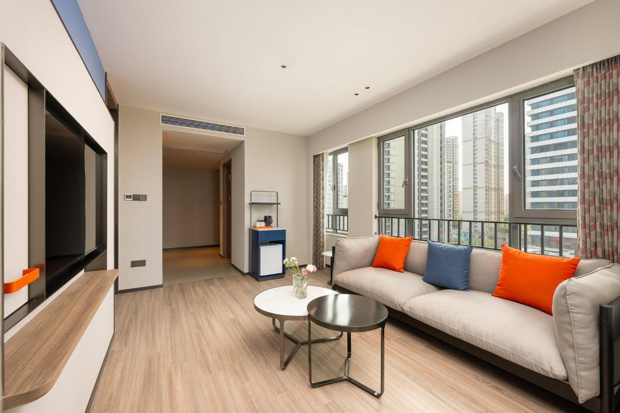 Holiday Inn Express Taizhou City Center By Ihg Екстер'єр фото