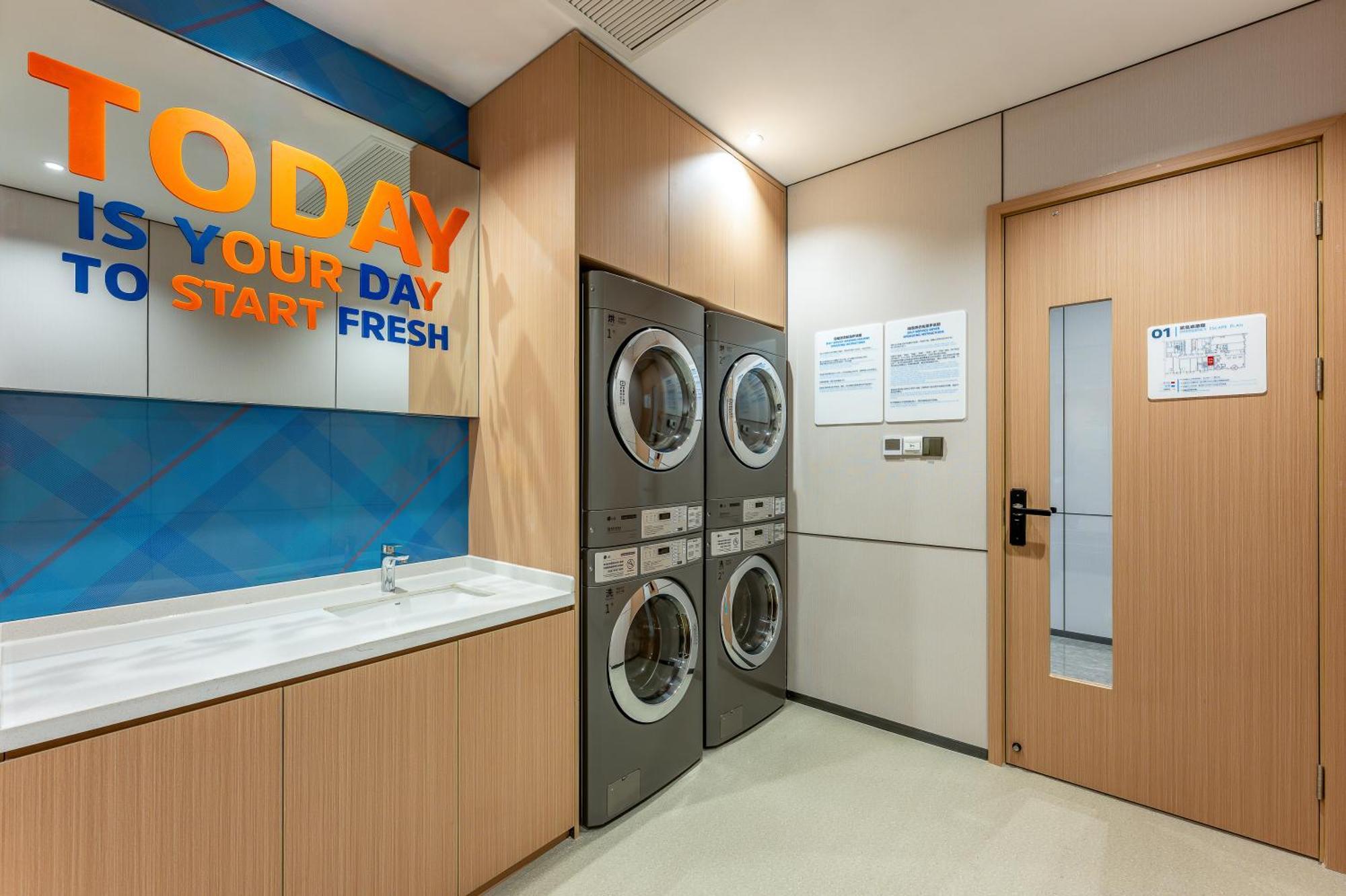 Holiday Inn Express Taizhou City Center By Ihg Екстер'єр фото